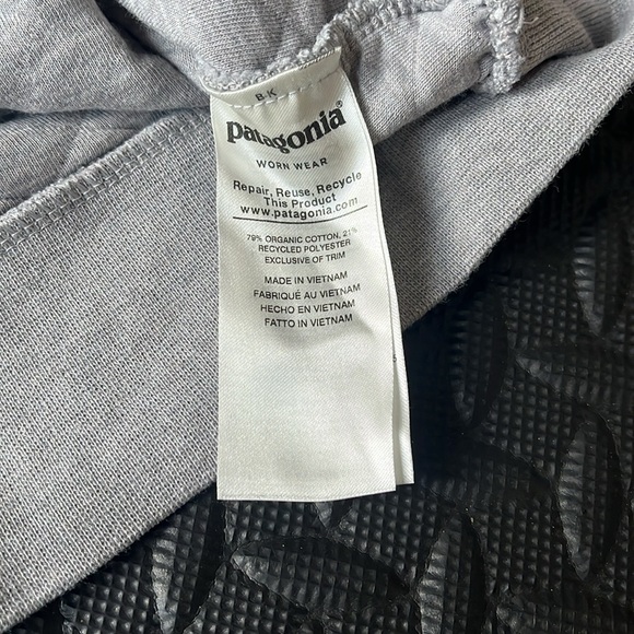 Patagonia 1/4 button up sweater - Picture 4 of 4